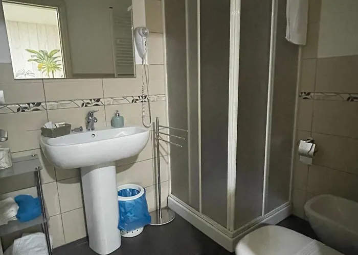 Alojamento de Acomodação e Pequeno-almoço Alba Chiara