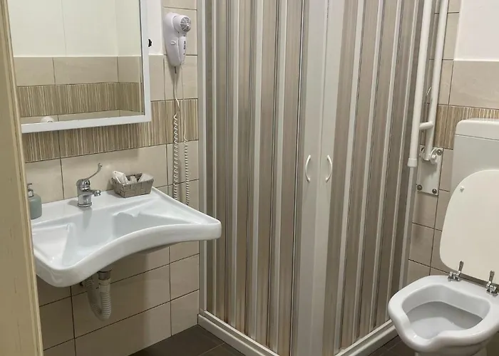 Alba Chiara 住宿加早餐酒店 4*